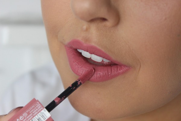 Fashionzauber-Bourjois-Rouge-Edition-Velvet-Dont-pink-of-it-10-Kylie-jenner-Lipstick-Dupes-lippen-Lippenstift