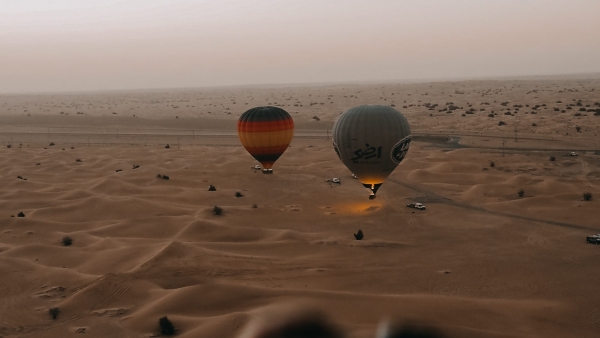 travel-diary-dubai-desert-safari-hot-air-balloon-travelblog-reiseblog