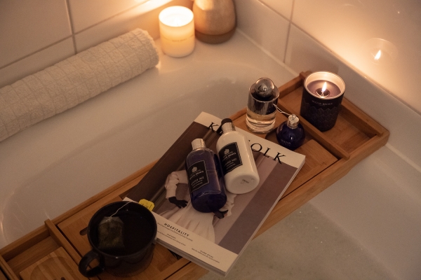 molton-brown-juniper-jazz-body-lotion-bath-showel-gel-candle-winter-wellness